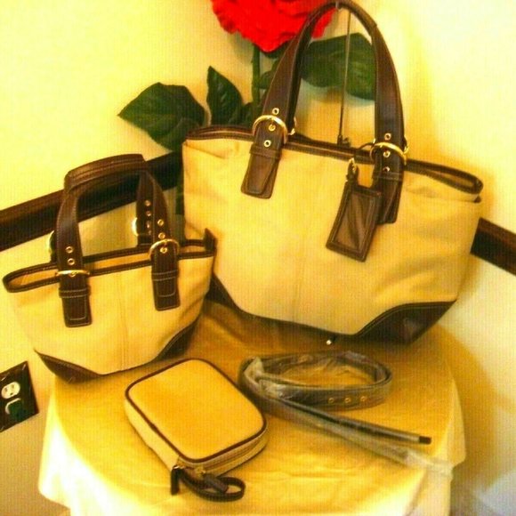 NWOT Simply Go NYLON Tote Shoulder Bag, Purse, Make Up Bag Brown/Tan - Picture 1 of 11